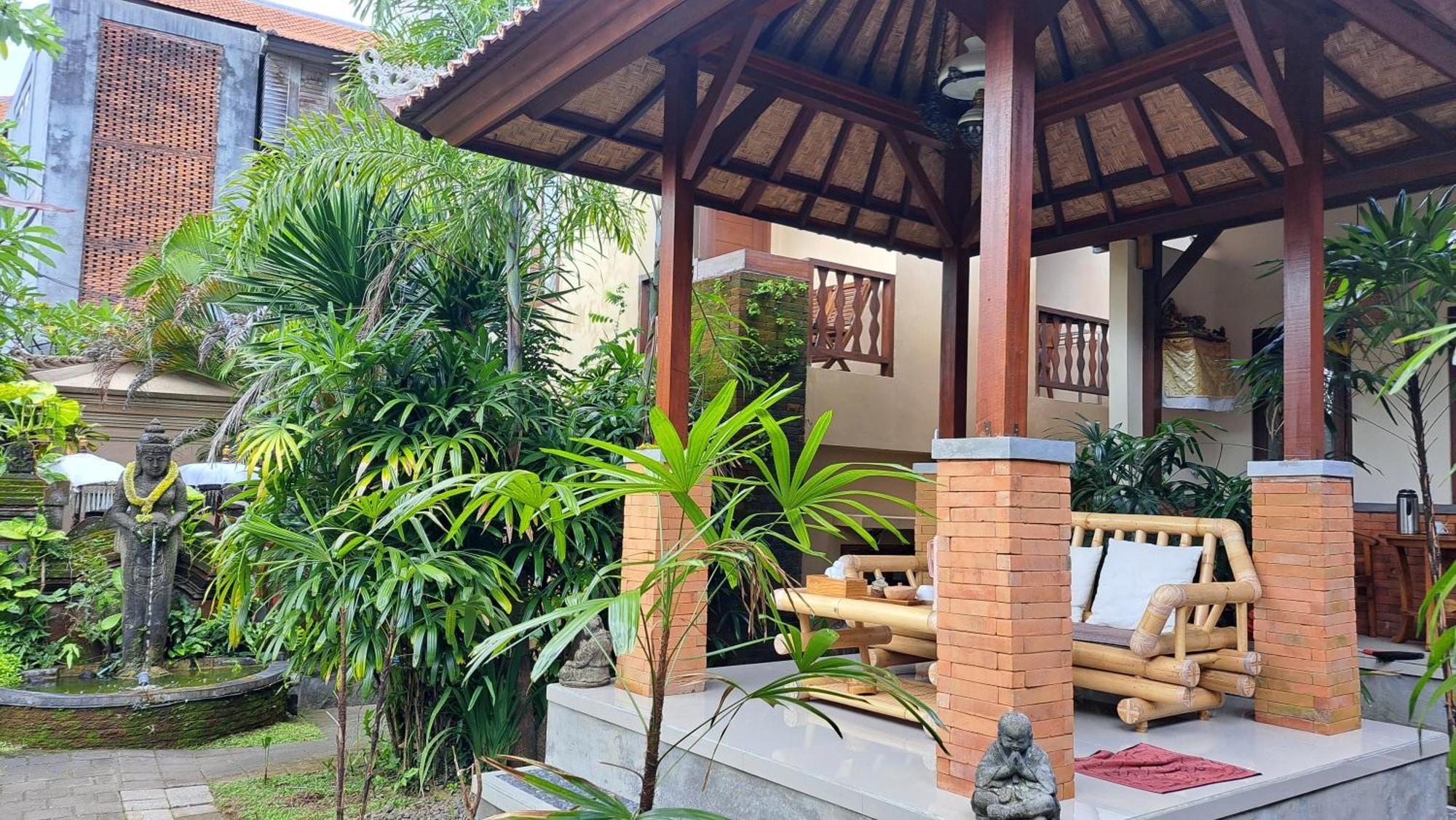 Sahadewa House Hotell Ubud Exteriör bild